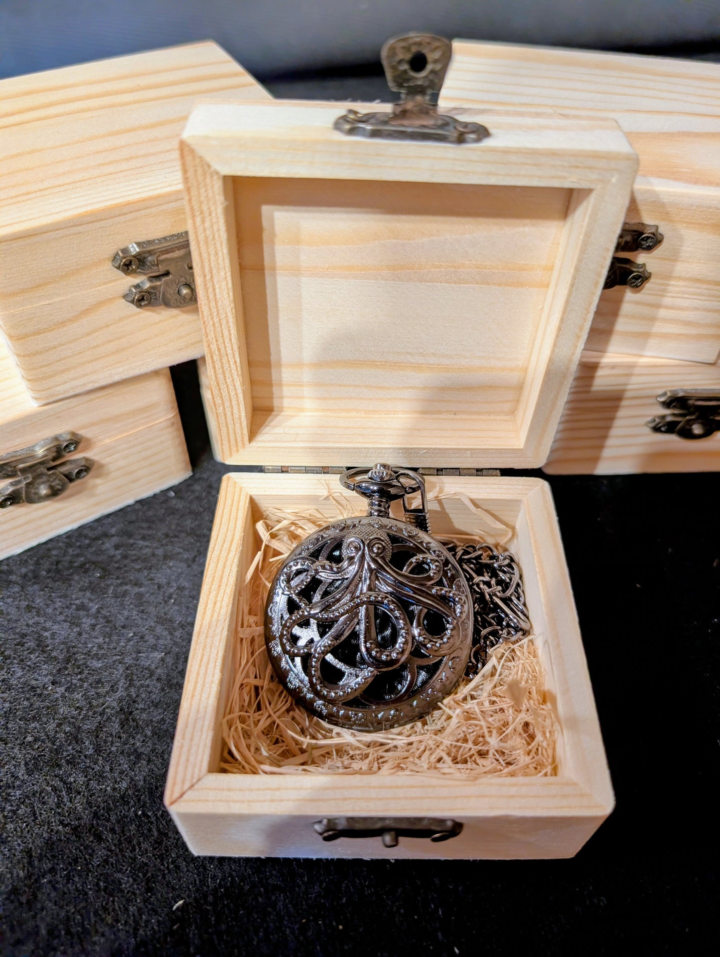 Mini Metal Dice Pocket Watch With Display Box For Table Top RPG D&D
